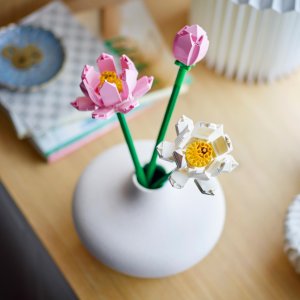 LEGO Exclusive Kwiaty lotosu (40647) 4