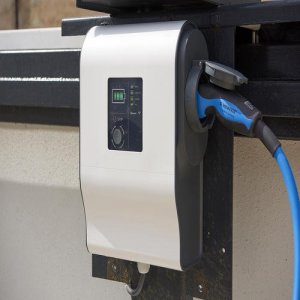 Ładowarka Legrand Green'Up Premium Wallbox 22kW 3F IP44, IK08 (058002) 10