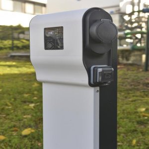 Ładowarka Legrand Green'Up Premium Wallbox 22kW 3F IP44, IK08 (058002) 7