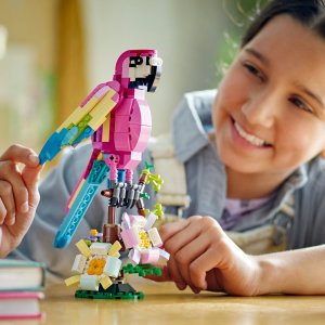 LEGO Creator różowa papuga (31144) 6