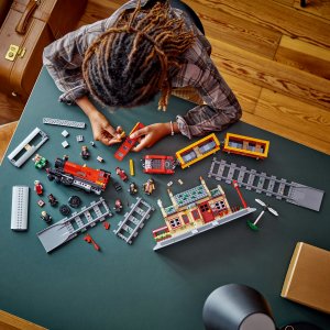 LEGO Harry Potter Ekspres do Hogwartu™ i stacja w Hogsmeade™ (76423) 6