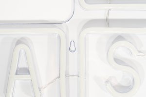 PREYON Neon gamingowy LED ścienny WASD Purple Eye Bait (PBEB28WD) 5