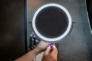 Lusterko kosmetyczne Humanas HUMANAS HS-BM01 Lusterko do makijażu z podświetleniem LED srebrne 9