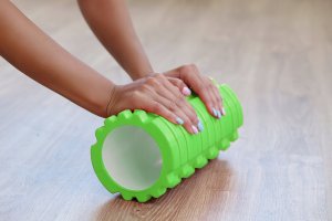 Fizyo WAŁEK DO MASAŻU CROSSFIT 33x14 ROLLER WYPUSTKI EVA 3