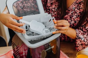 Kostkarka do lodu Lehmann Syowa 2