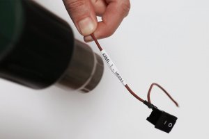Brother Brother Etykieta 9.0MM BLACK ON WHITE HEAT SHRINK TAPE 2