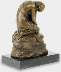 rzezbyzbrazu Śpiąca Kobieta Rzeźba z Brązu 1