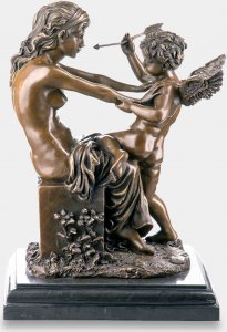 rzezbyzbrazu Afrodyta i Mały Amor ze Strzałą Rzeźba z Brązu 1