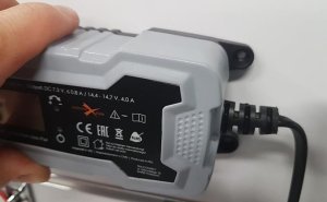Ładowarka eXtremestyle eXtreme Inteligenta ładowarka do akumulatora 6V i 12V 6