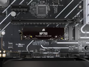 Dysk SSD Corsair MP700 2TB M.2 2280 PCI-E x4 Gen5 NVMe 2.0 (CSSD-F2000GBMP700R2) 3