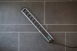 Listwa zasilająca Brennenstuhl Premium Alu line 10 gniazd 3 m czarno-srebrna (002182030000) 2