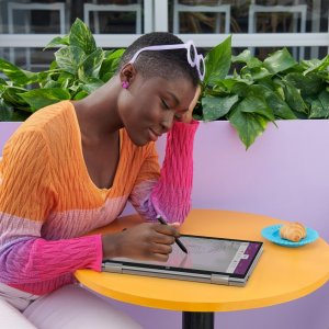 Laptop HP Laptop HP Pavilion x360 Convertible 15-er1047nr / 768R8UAR / Intel i5 / 16GB / Intel Xe / FullHD / Dotyk / Win 11 / Srebrny 13