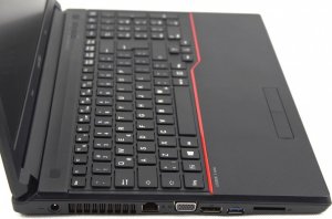 Laptop Fujitsu Lifebook E554 i5-4210M 8GB 256GB SSD 15,6" Windows 11 Professional DVD 8
