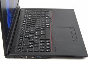 Laptop Fujitsu Lifebook E558 i7-8550U 16GB 512GB SSD 1920x1080 IPS Windows 11 9