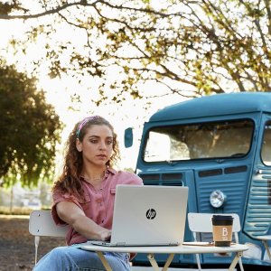 Laptop HP Laptop HP ProBook x360 435 G9 / 5Z1M2ES / AMD Ryzen 5 / 8GB / SSD 256GB / AMD Radeon / FullHD / Dotyk /Win 11 Pro / Srebrny 11