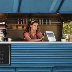 Laptop HP Laptop HP ProBook x360 435 G9 / 5Z1M2ES / AMD Ryzen 5 / 8GB / SSD 256GB / AMD Radeon / FullHD / Dotyk /Win 11 Pro / Srebrny 10