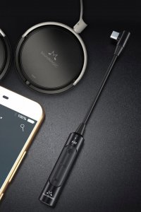Wzmacniacz słuchawkowy SoundMagic SoundMAGIC A30i Przenośny wzmacniacz słuchawkowy ze złączem Lightning iOS 5