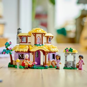 LEGO Disney Chatka Ashy (43231) 7