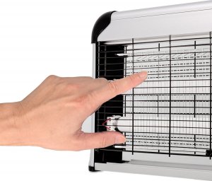 Mozos UV-200 Lampa na muchy i komary 2