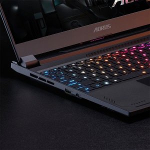 Laptop Gigabyte Aorus 15X ASF i9-13980HX  / 16 GB / 1 TB / W11 / RTX 4070 / 165 Hz (ASF-D3EE754SH) 16