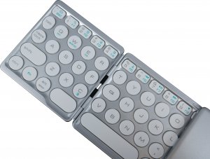 Klawiatura HDWR Kompaktowa, elegancka, podwójnie składana klawiatura Bluetooth z touchpadem typerCLAW BS120 3