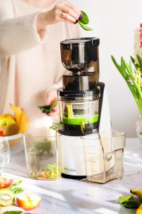 Wyciskarka wolnoobrotowa 4Swiss Swan BM225 biała 4