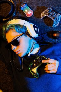 Pad Canyon CANYON GPW-04, 2.4G Wireless Controller with built-in 800mah battery, 2M Type-C charging cable ,Wireless Gamepad for Android / PC / PS3 /PS4 /XBOX360/ Nitendo Switch（RGB Lighting), 151*110*42mm, 208g 6