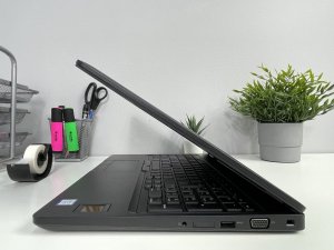 Laptop Dell Precision 3530 5