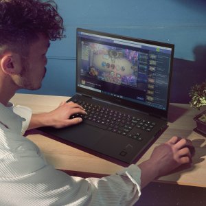 Laptop HP Laptop Omen HP 17-ck2010nt / 7P6M3EA / Intel i7 / 32GB / SSD 2TB / Nvidia RTX 4080 / QHD / 240Hz / Freedos / Czarny 7