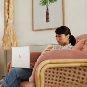 Laptop HP Laptop HP EliteBook 650 G9 / 930U3E8 / Intel i5-12 / 8GB / SSD 256GB / Intel Xe / FullHD / Win 11 Pro / Srebrny 11