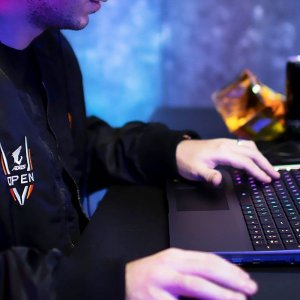 Laptop Gigabyte Laptop Gigabyte Aorus 5 / SE4-73US513SH / Intel i7-12 / 16GB / SSD 512GB / Nvidia RTX 3070 / FullHD / 360Hz / Win 11 / Czarny 10