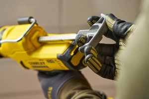 Stanley Pistolet do silikonu FATMAX V20 SFMCE600B-XJ 3