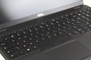 Laptop Dell Latitude 5500 i5-8365U 16GB 512GB SSD 15,6" 1920x1080 IPS Windows 11 Professional 9