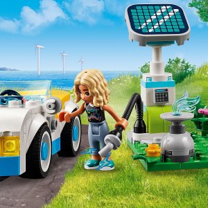 LEGO Friends Samochód elektryczny i stacja ładująca (42609) 2