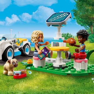 LEGO Friends Samochód elektryczny i stacja ładująca (42609) 4