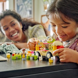 LEGO Friends Food truck z hot dogami  (42633) 7