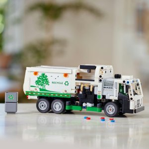 LEGO Technic Śmieciarka Mack® LR Electric (42167) 7