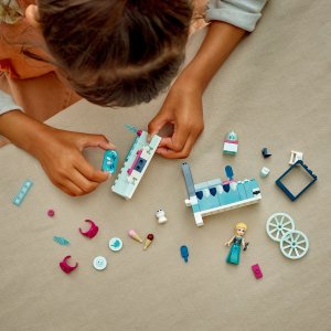 LEGO Disney Mrożone smakołyki Elzy (43234) 6