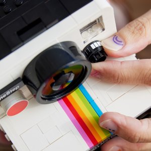 LEGO Ideas Aparat Polaroid OneStep SX-70 (21345) 5