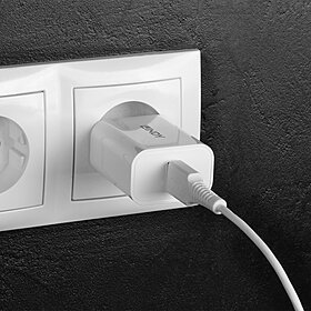 Ładowarka Lindy CHARGER WALL 18W/73412 LINDY 4