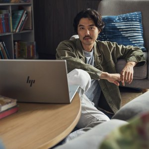 Laptop HP Laptop HP Envy 17-cw0097nr / 7Y9Q9UA / Intel i7-13 / 32GB / SSD 2TB / Intel Xe / 4K / Win 11 / Srebrny 9