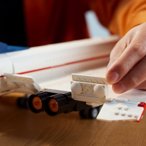 LEGO Icons Concorde (10318) 5