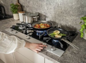 Płyta grzewcza Amica Płyta gazowo-szklana PGCIN622QpFTB 6