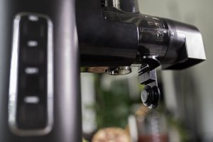 Wyciskarka wolnoobrotowa Concept Solution LO3000 Easy Clean 14