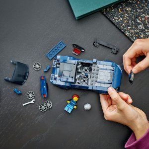 LEGO Speed Champions Sportowy Ford Mustang Dark Horse (76920) 4