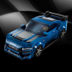 LEGO Speed Champions Sportowy Ford Mustang Dark Horse (76920) 5
