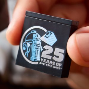 LEGO Star Wars Sokół Millennium (75375) 4