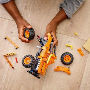 LEGO Technic Monster Jam El Toro Loco (42135) 4szt. 2