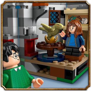 LEGO Harry Potter Chatka Hagrida: niespodziewana wizyta (76428) 3