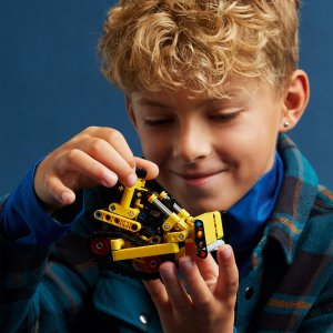 LEGO Technic Buldożer do zadań specjalnych (42163) 4